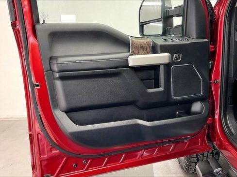 Used 2019 Ford F250 Lariat w/ Lariat Ultimate Package image 25