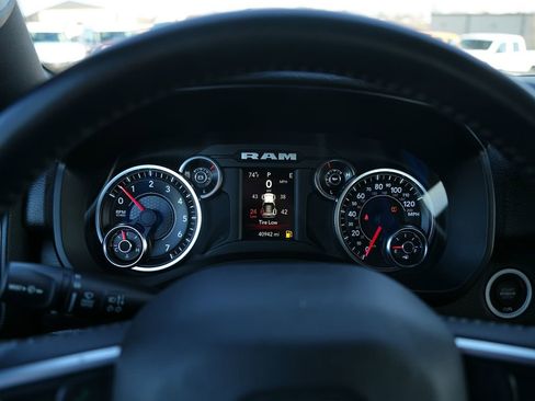 Used 2021 RAM 1500 Big Horn image 13