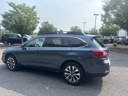 Used 2017 Subaru Outback 2.5i Limited AWD/4WD image 6