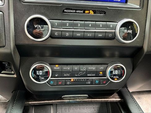 Used 2021 Ford Expedition Max Limited AWD/4WD image 25