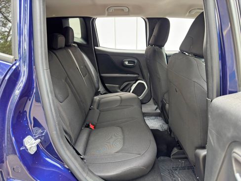 Used 2019 Jeep Renegade Sport w/ Sport Appearance Group image 32