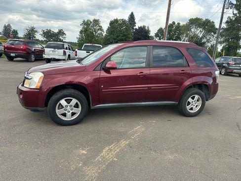 Used 2009 Chevrolet Equinox LT FWD image 2
