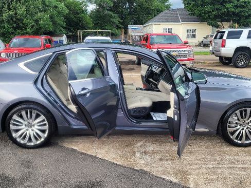 Used 2015 Hyundai Genesis 5.0 w/ Option Group 05 image 16