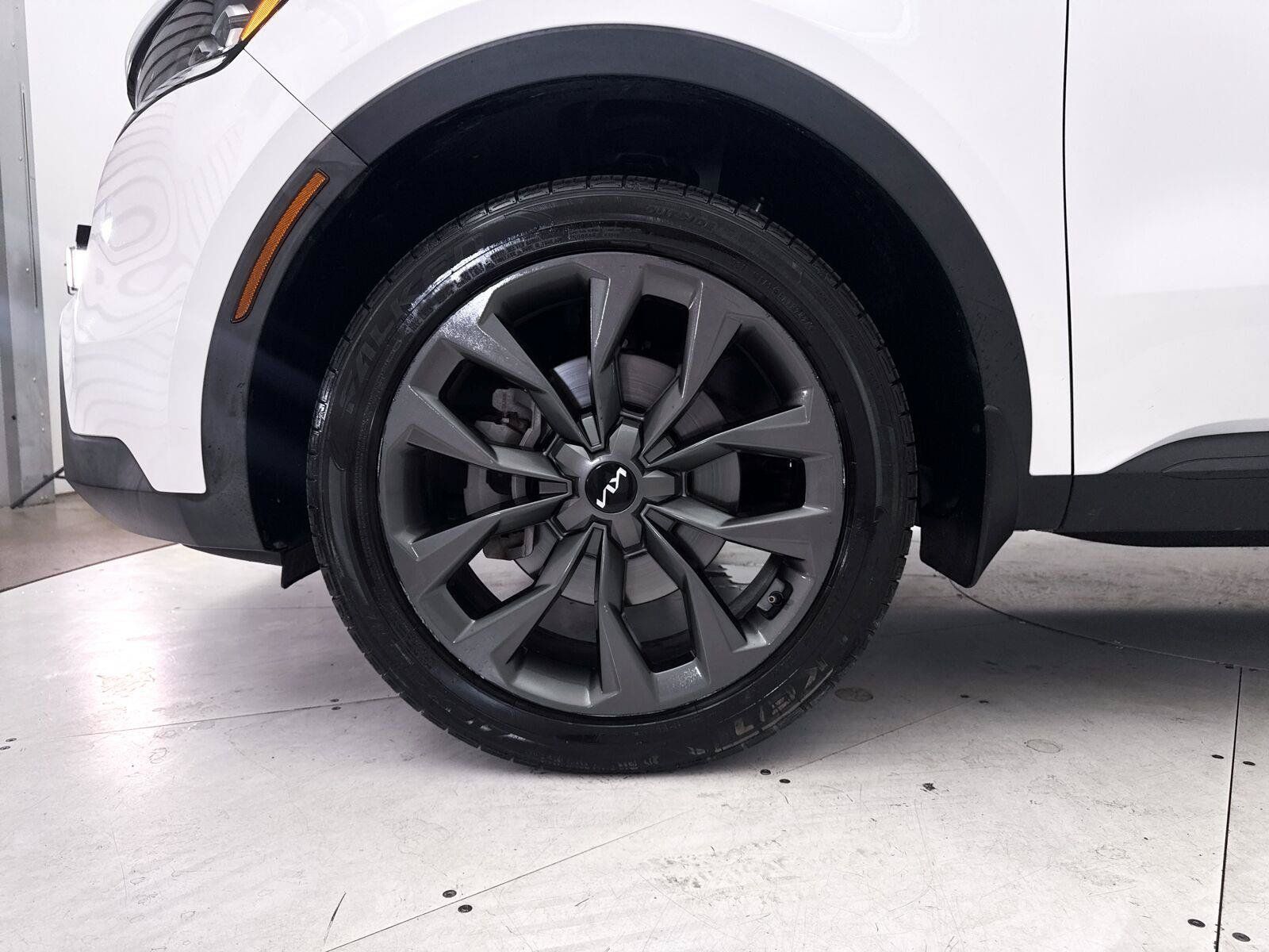 Used 2022 Kia Sorento SX Prestige w/ Rust Color Package AWD/4WD image 18