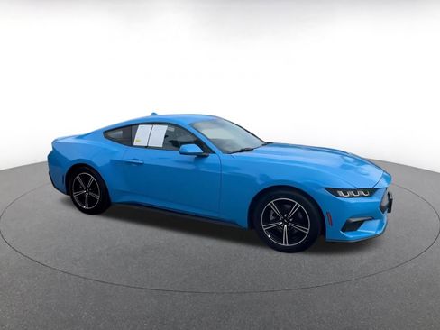 Used 2024 Ford Mustang Premium image 2