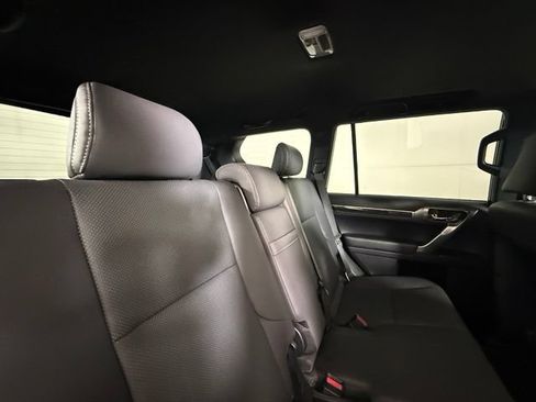 Used 2023 Lexus GX 460 Premium w/ Premium Package AWD/4WD image 31
