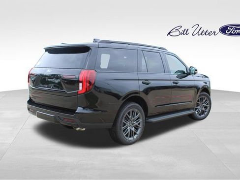 New 2026 Ford Expedition Platinum AWD/4WD image 3
