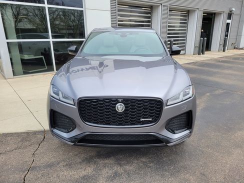 Used 2024 Jaguar F-PACE R-Dynamic S image 9
