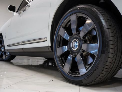 Used 2020 Rolls-Royce Cullinan image 49