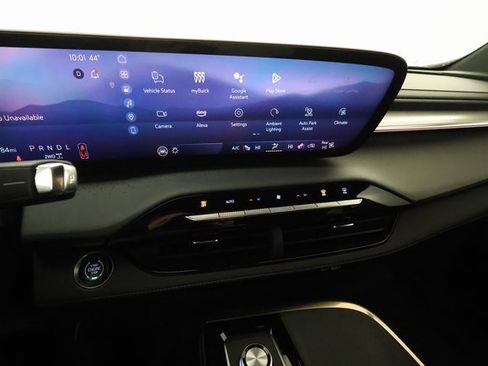 Certified 2025 Buick Enclave Avenir image 17