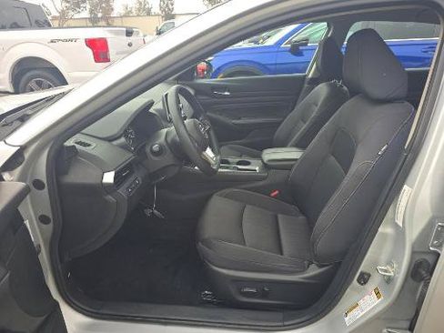 Used 2019 Nissan Altima 2.5 S FWD image 5