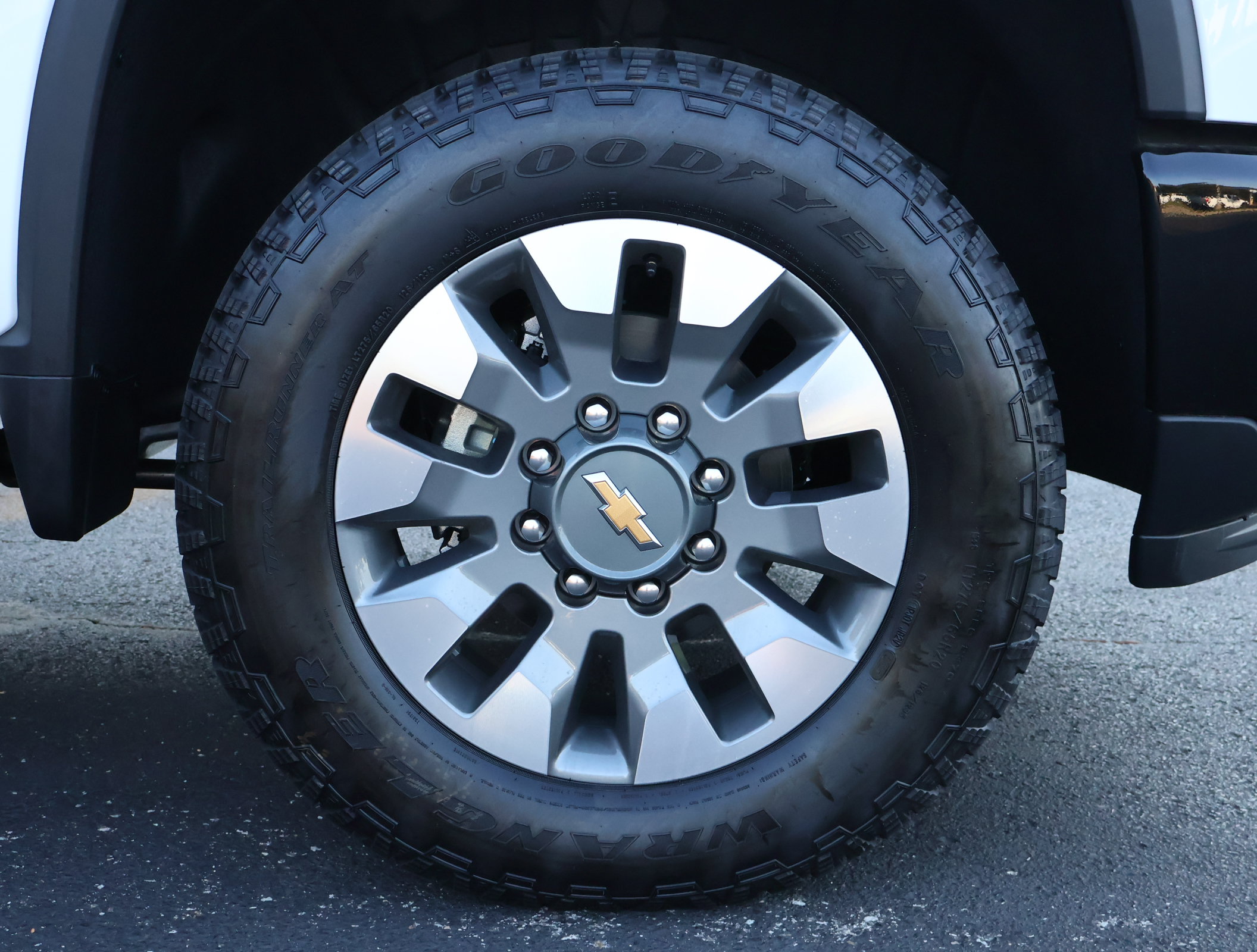 New 2026 Chevrolet Silverado 2500 Custom w/ Custom Value Package AWD/4WD image 18