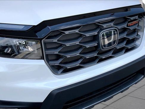 Used 2025 Honda Passport TrailSport image 32