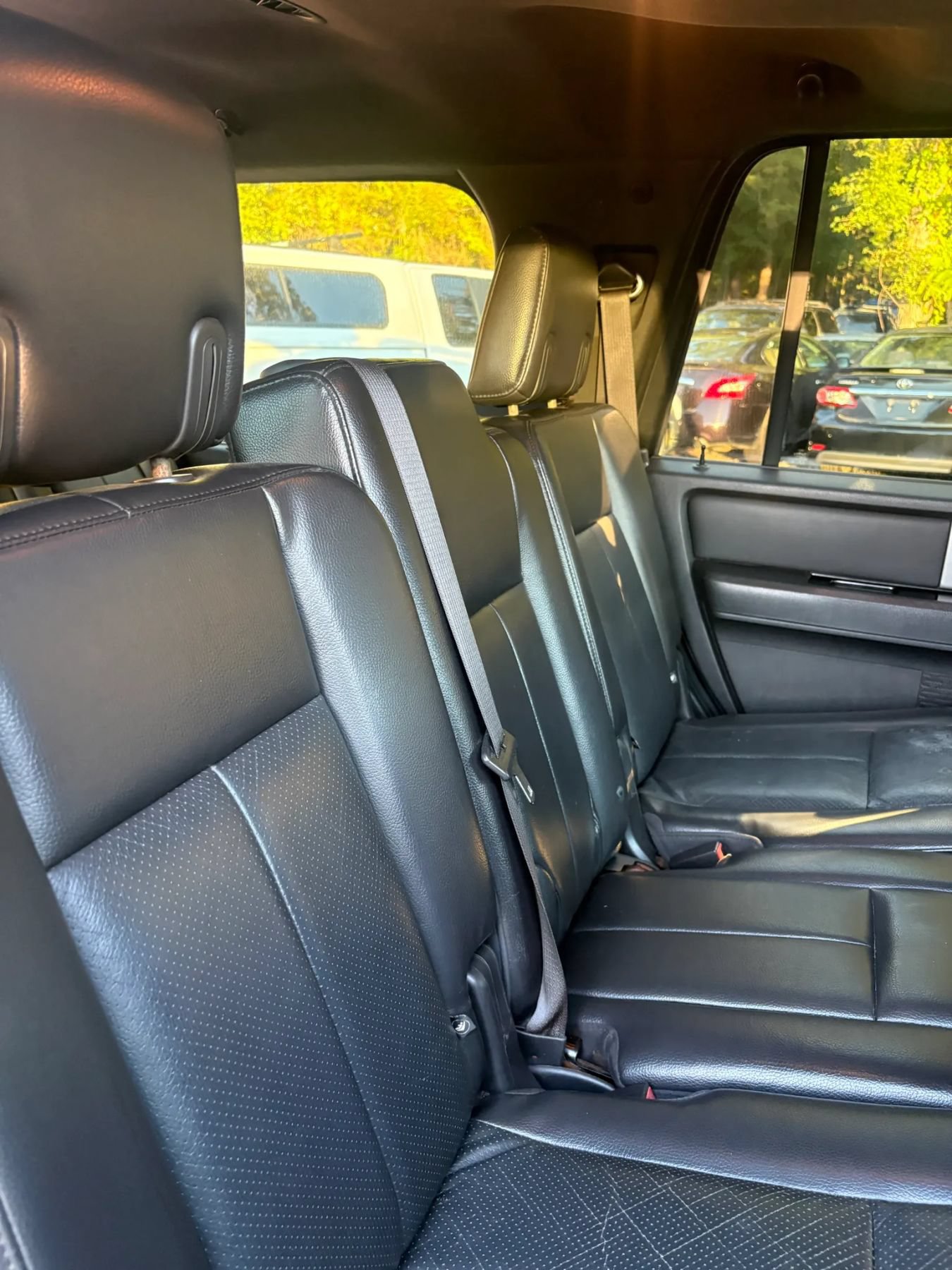 Used 2011 Ford Expedition Limited w/ 301A Rapid Spec Order Code AWD/4WD image 27
