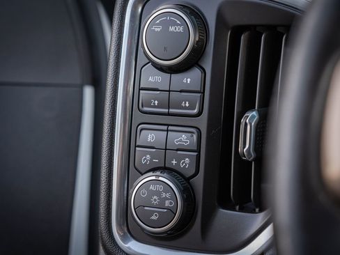 Used 2022 Chevrolet Silverado 3500 High Country image 24