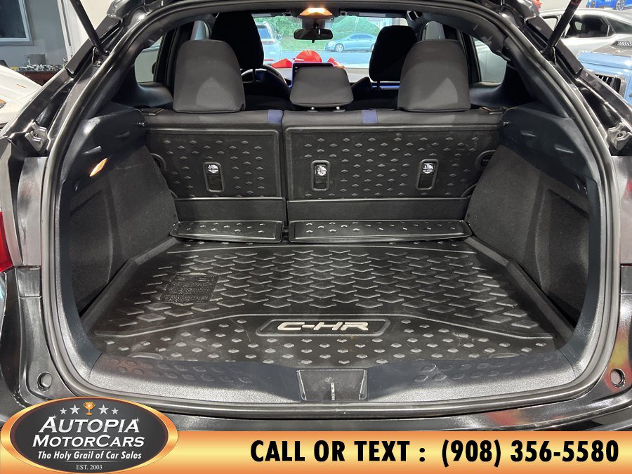 Used 2022 Toyota C-HR XLE FWD image 19