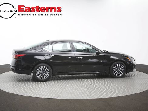 Used 2023 Nissan Altima 2.5 SV FWD image 43