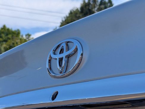 Used 2006 Toyota Camry LE FWD image 26