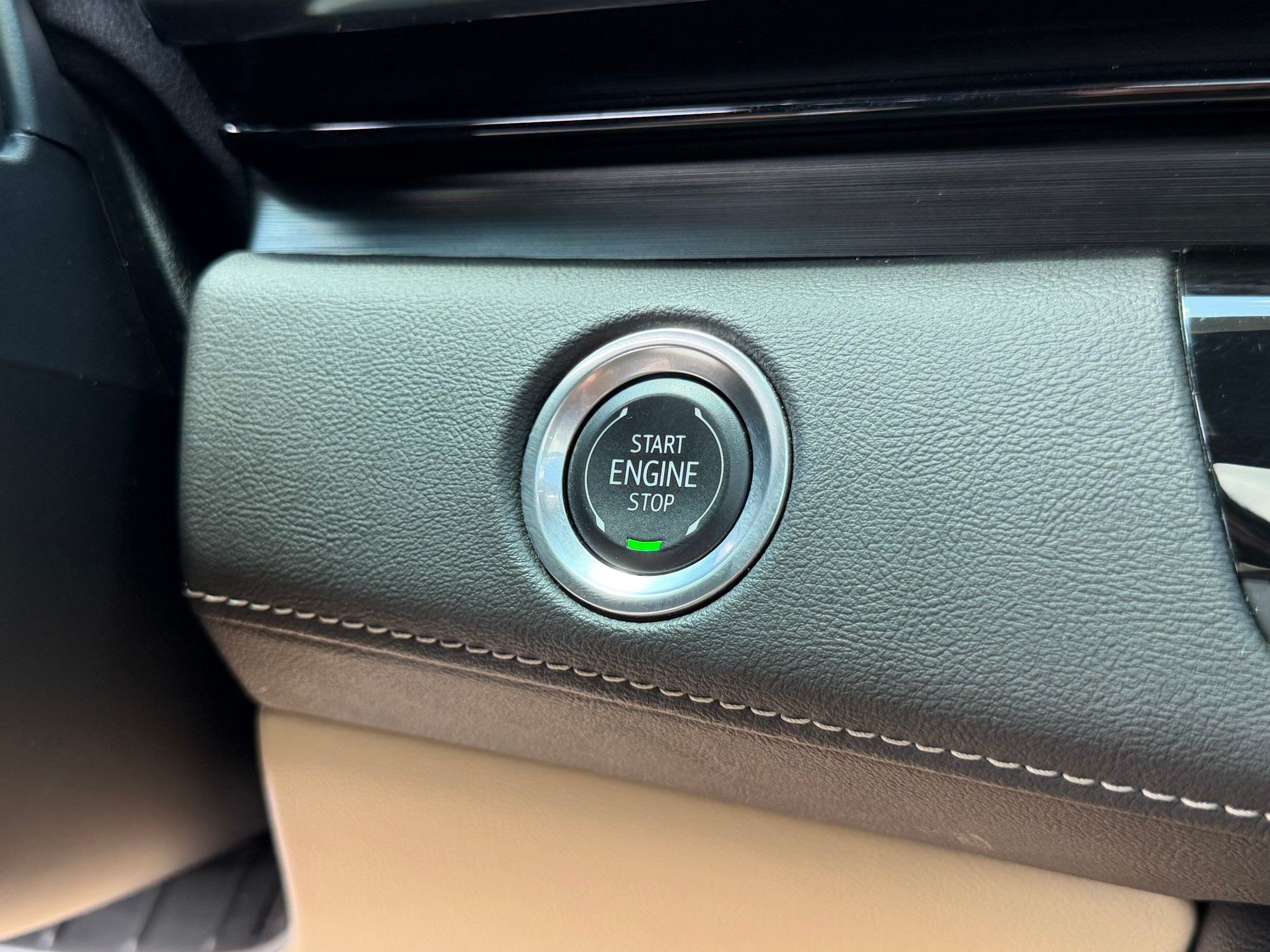 Certified 2024 Cadillac Escalade Premium Luxury w/ Performance Package AWD/4WD image 15
