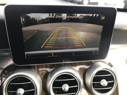 Used 2017 Mercedes-Benz C 300 4MATIC Sedan image 21