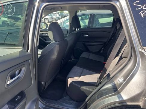 Used 2025 Nissan Rogue SV AWD/4WD image 10
