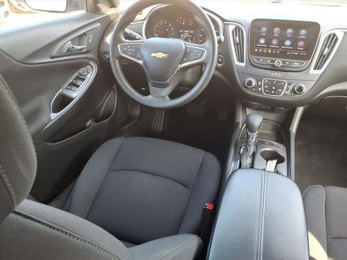 Used 2024 Chevrolet Malibu LT image 5