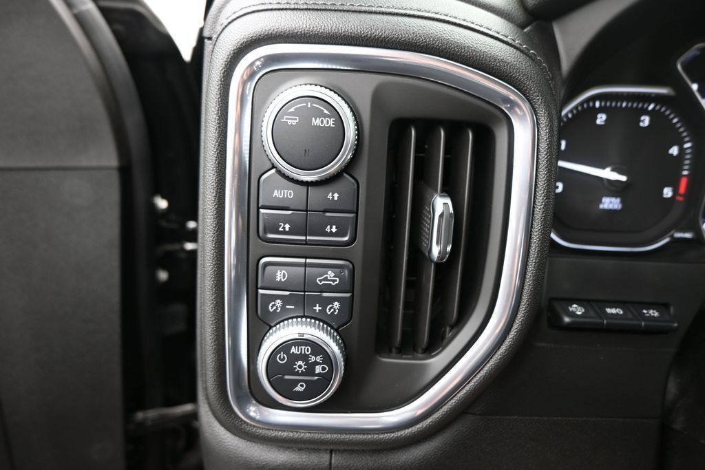 Used 2020 GMC Sierra 3500 Denali w/ Denali Ultimate Package AWD/4WD image 12