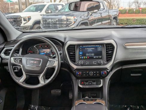 Certified 2023 GMC Acadia SLE w/ Driver Convenience Package image 18