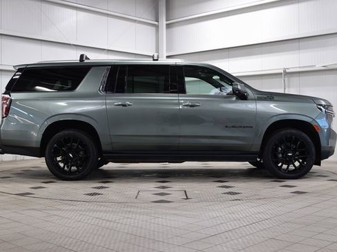 Used 2024 Chevrolet Suburban High Country image 9