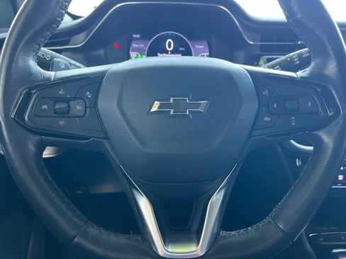 Used 2022 Chevrolet Bolt EUV LT w/ Convenience Package FWD image 24