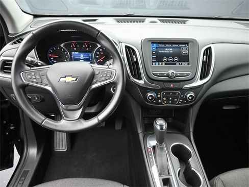 Used 2020 Chevrolet Equinox LT image 25