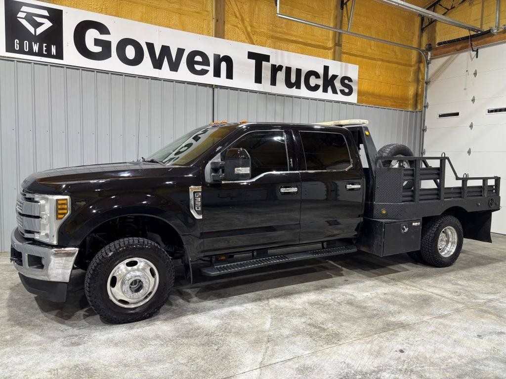 Used 2019 Ford F350 Lariat w/ Lariat Value Package AWD/4WD image 4