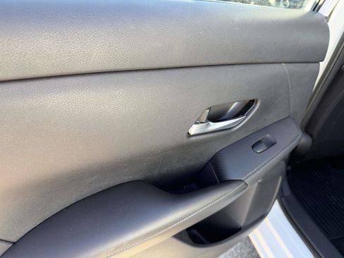 Used 2020 Nissan Sentra SV image 12