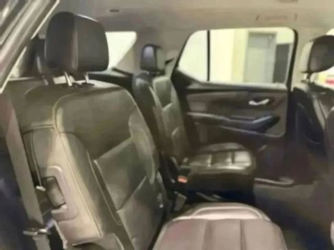 Used 2021 Chevrolet Traverse LT w/ LT Premium Package image 34