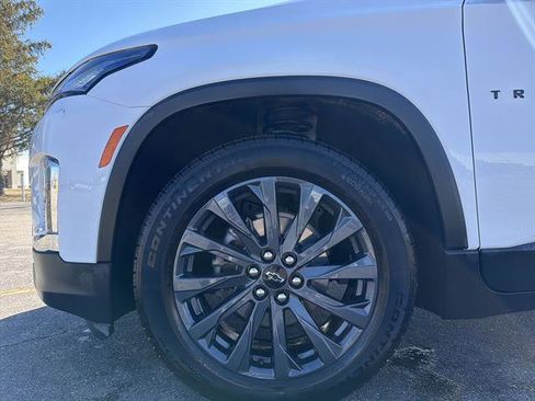 Certified 2023 Chevrolet Traverse RS image 17