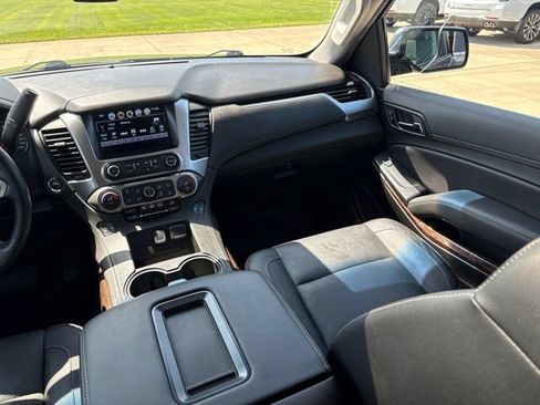 Used 2019 Chevrolet Suburban LT AWD/4WD image 29