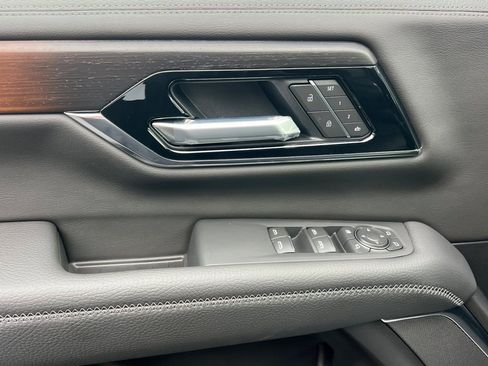 New 2026 GMC Yukon XL Denali RWD image 9