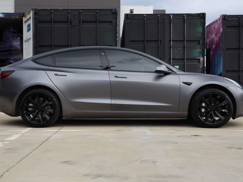 Used 2018 Tesla Model 3 Long Range RWD image 18