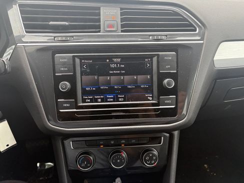 Used 2020 Volkswagen Tiguan S w/ 3rd Row Seat Package AWD/4WD image 12