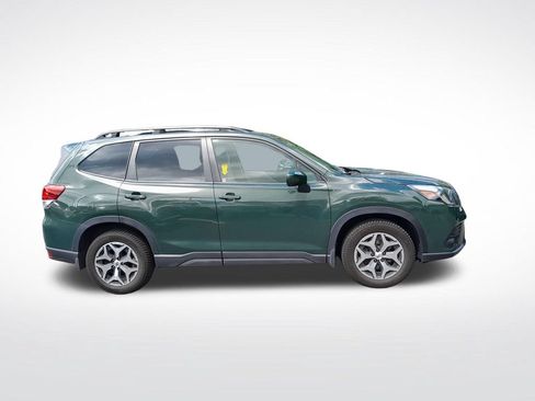 Used 2022 Subaru Forester Premium AWD/4WD image 9
