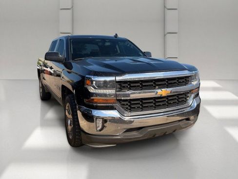 Used 2017 Chevrolet Silverado 1500 LT w/ Texas Edition RWD image 3