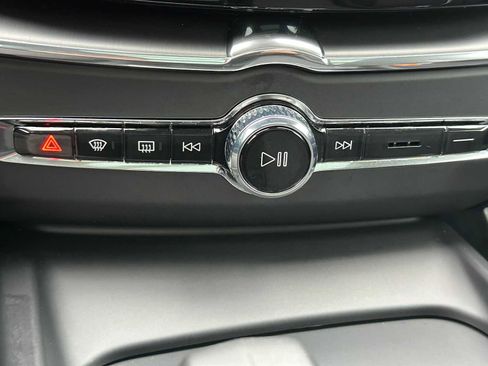 Used 2025 Volvo XC60 B5 Core w/ Protection Package Premier image 29