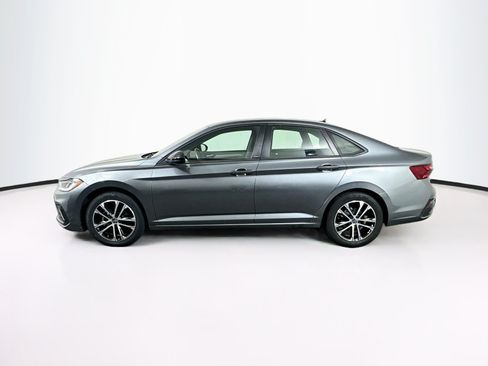 Used 2025 Volkswagen Jetta Sport FWD image 4