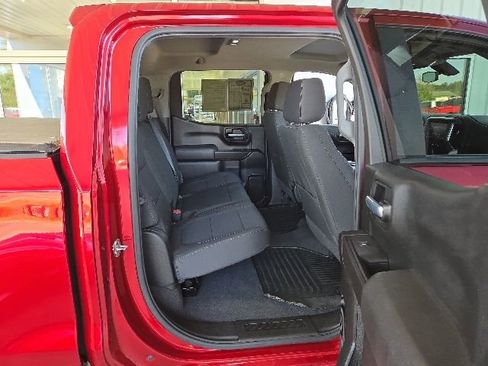 Used 2021 Chevrolet Silverado 1500 LT AWD/4WD image 41