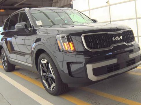 Used 2025 Kia Telluride EX X-Line image 3