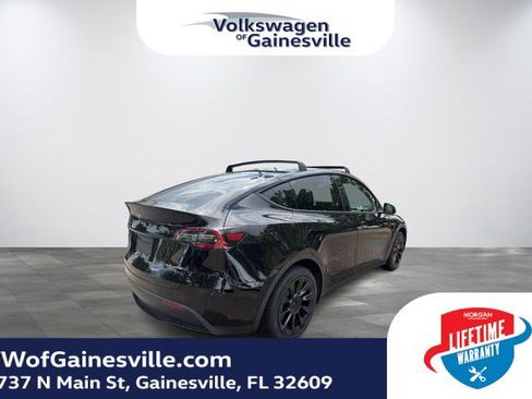 Used 2023 Tesla Model Y Long Range AWD/4WD image 6
