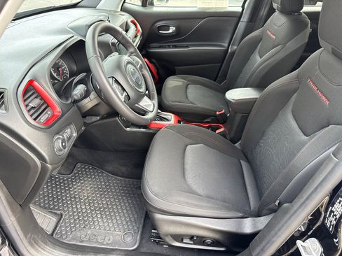 Used 2019 Jeep Renegade Trailhawk image 27