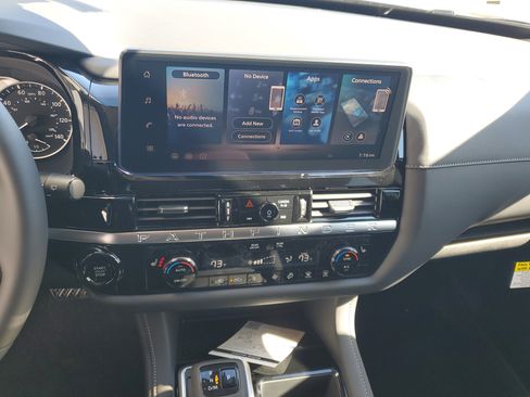 New 2026 Nissan Pathfinder SV image 8