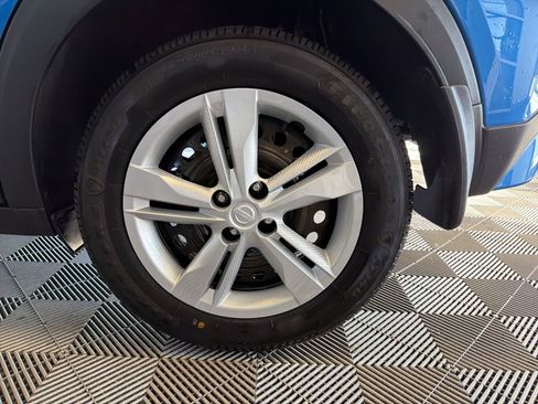 Used 2022 Nissan Kicks S image 8