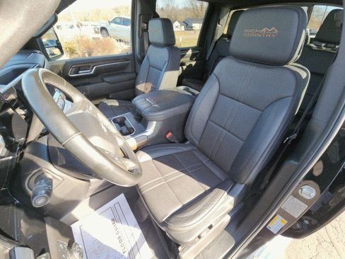 Used 2025 Chevrolet Silverado 2500 High Country w/ High Country Premium Package image 36